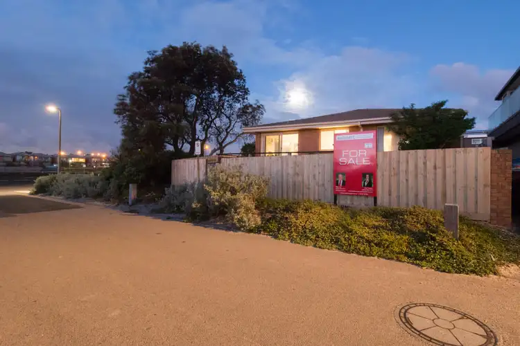 Fourth view of Homely townhouse listing, 2/9 Stephens Street, Carrum VIC 3197