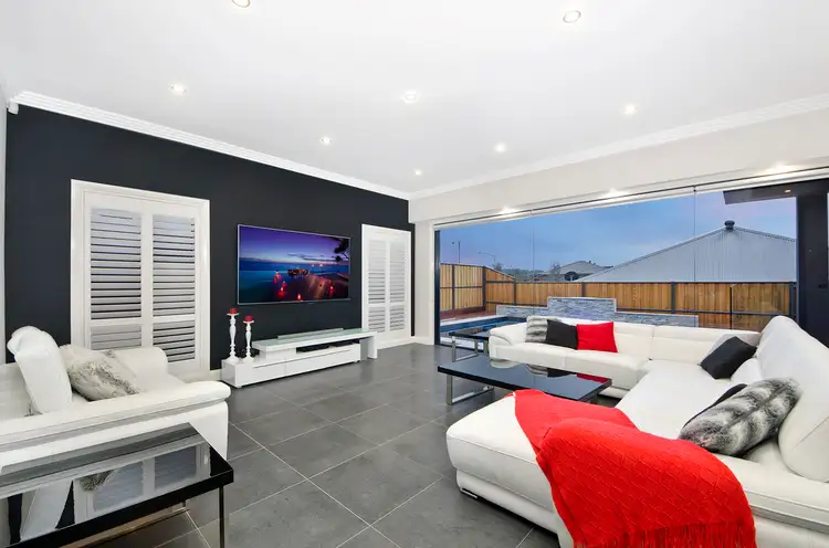 Fifth view of Homely house listing, 7 Jenkinson Drive, Elizabeth Hills NSW 2171