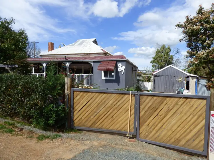 89 Cowra Road, Grenfell NSW 2810