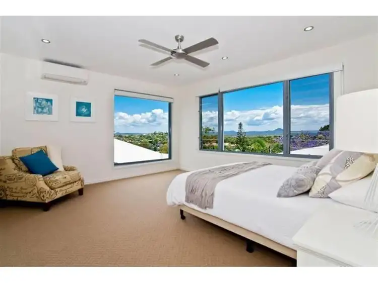 18 Berrima Row, Noosa Heads QLD 4567