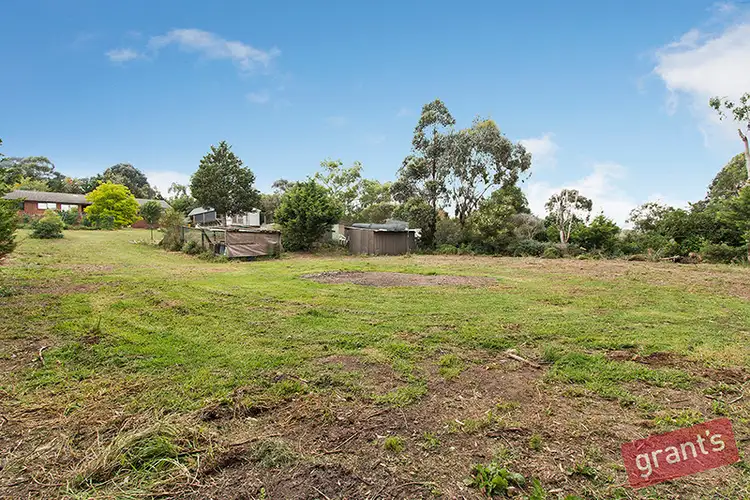 Fifth view of Homely house listing, 1 Kanaru Court, Narre Warren North VIC 3804