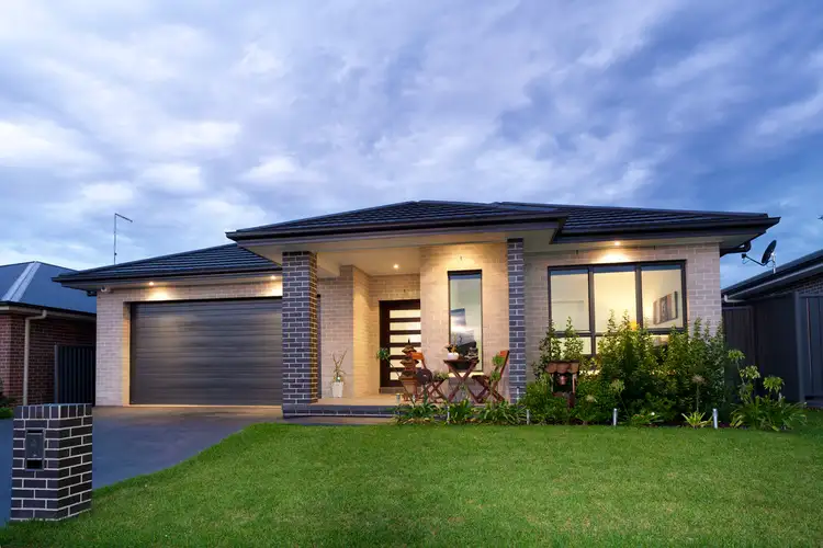 4 Carpenter Street, Elderslie NSW 2570