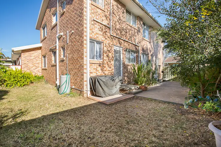 Second view of Homely house listing, 4/25-27 Ocean View Road, Gorokan NSW 2263