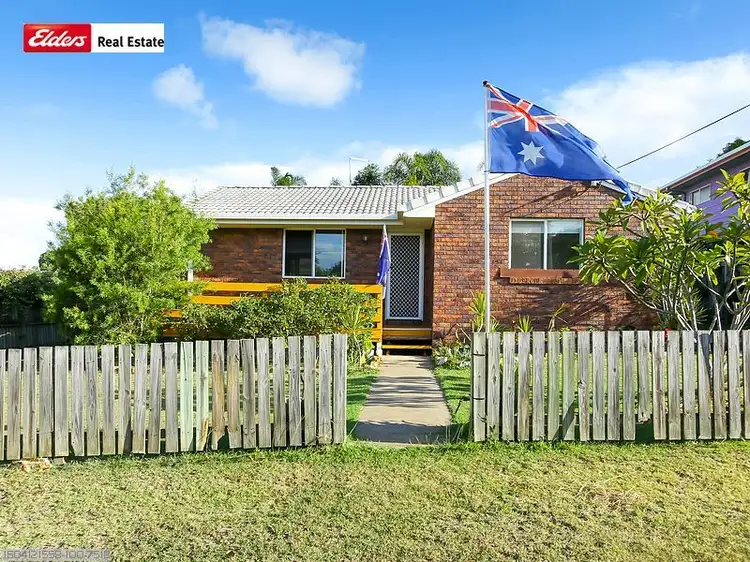 84 Hammond Street, Urangan QLD 4655