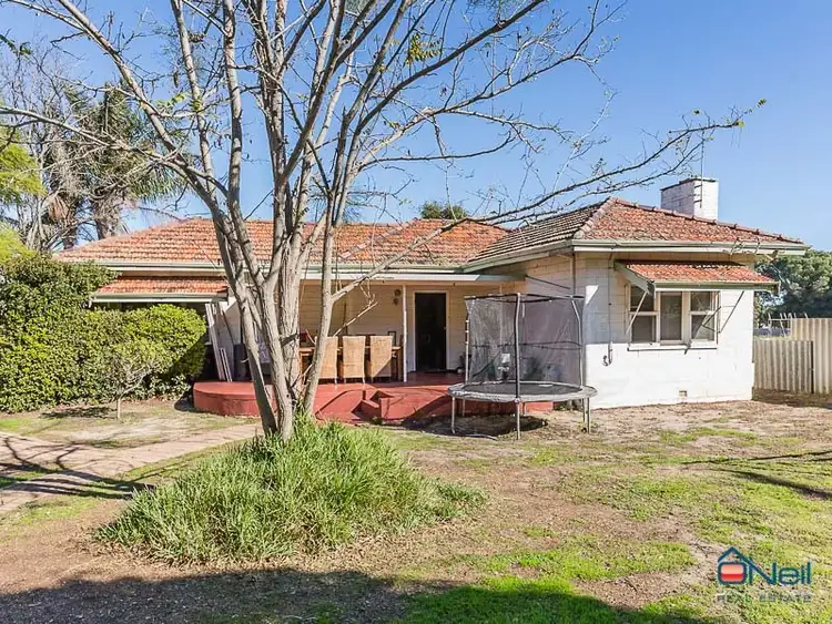 16 Fifth Road, Armadale WA 6112