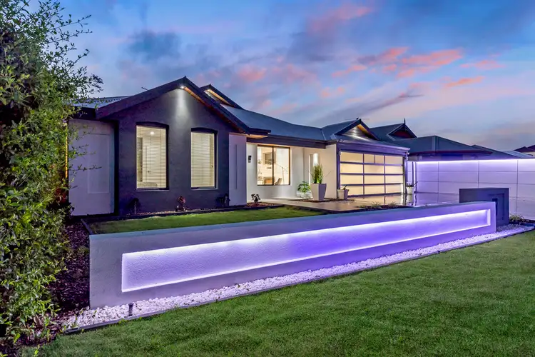 10 Shelduck Crescent, Bennett Springs WA 6063