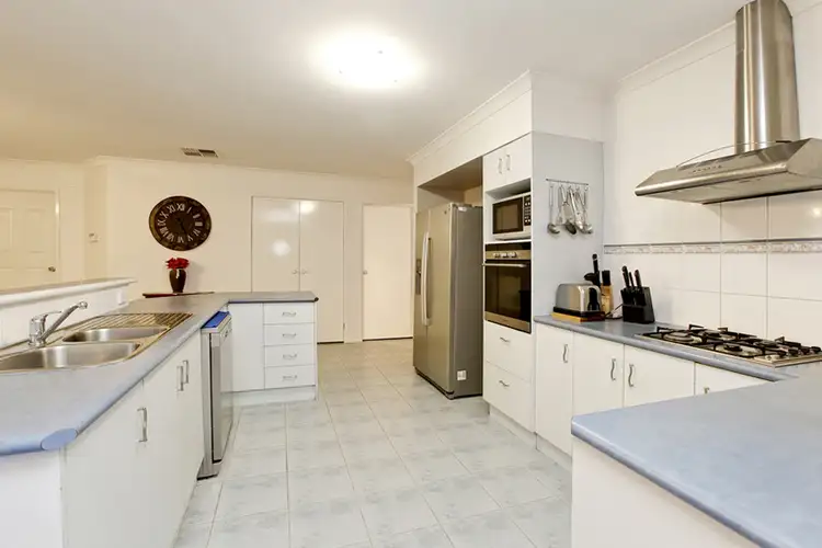 Fourth view of Homely house listing, 31 Lynbridge Crescent, Tarneit VIC 3029