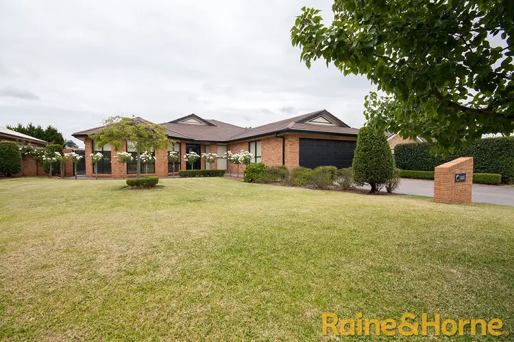 4 Savoy Place, Dubbo NSW 2830