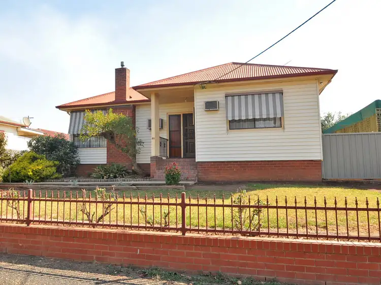 65 Seignior Street, Junee NSW 2663