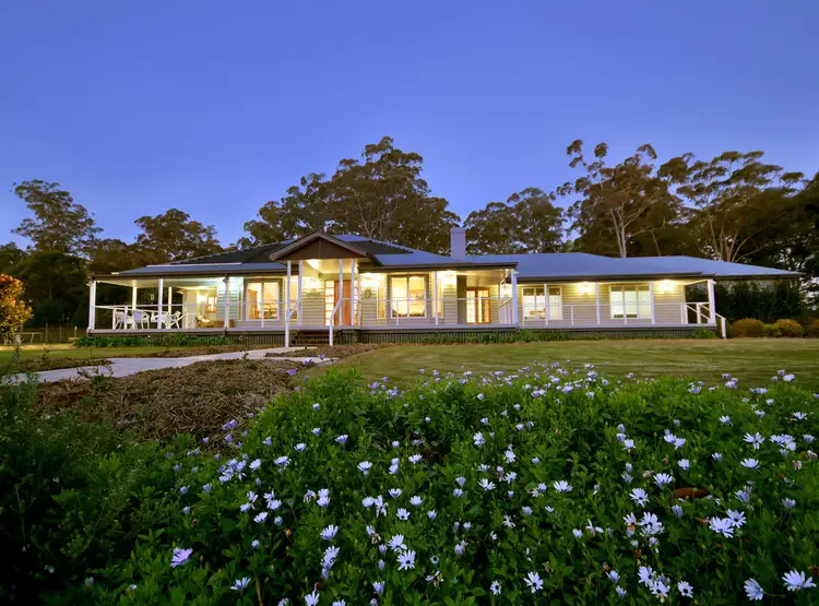 11 Stevens Road, Cabarlah QLD 4352