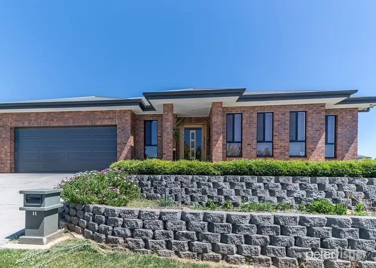 11 Valencia Drive, Orange NSW 2800