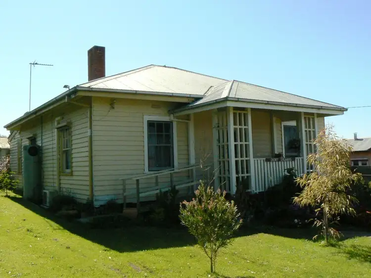 49 Wolseley St, Orbost VIC 3888