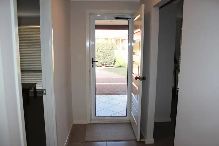 Seventh view of Homely house listing, 2 Oakover Pl, Northam WA 6401