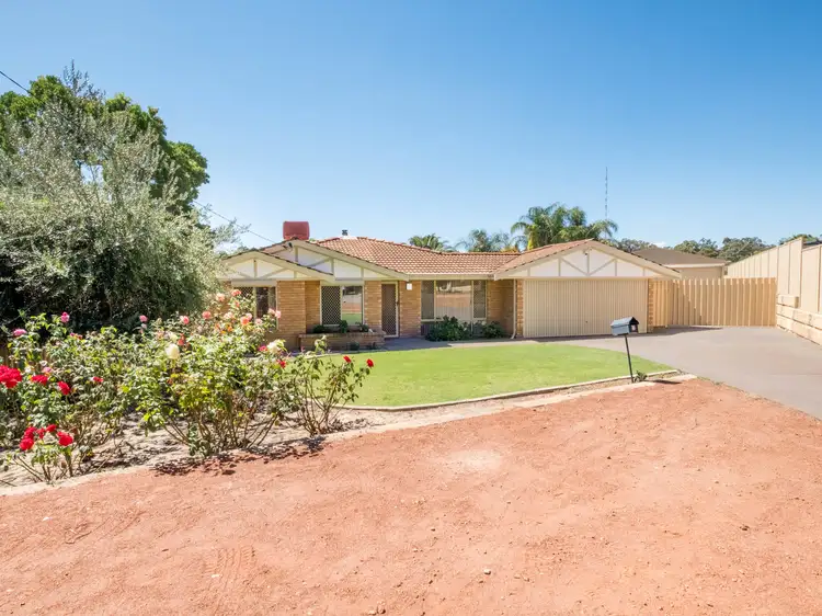 13 Wood Court, Lesmurdie WA 6076