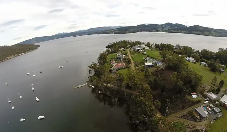 20 Chuter Street, Deep Bay TAS 7112