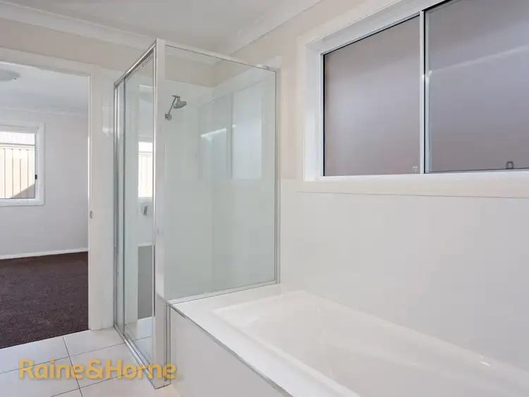 Fifth view of Homely house listing, 2/1 Pooginook Place, Bourkelands NSW 2650