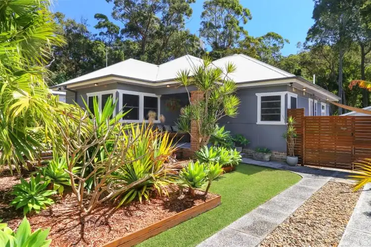 38 Emerald Avenue, Pearl Beach NSW 2256