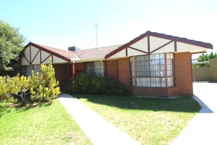 9 Blake Court, Deniliquin NSW 2710