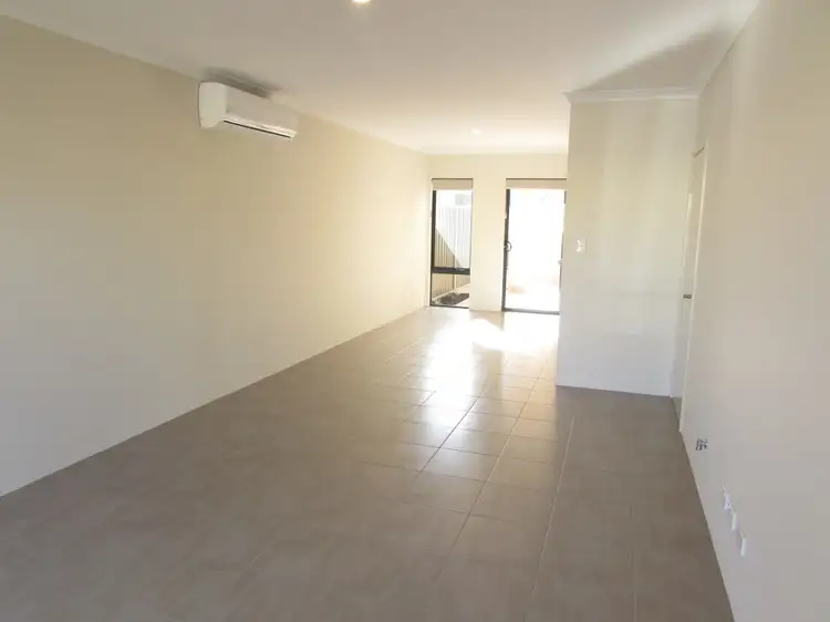 Fourth view of Homely villa listing, 5/293 Landsdale Road, Landsdale WA 6065