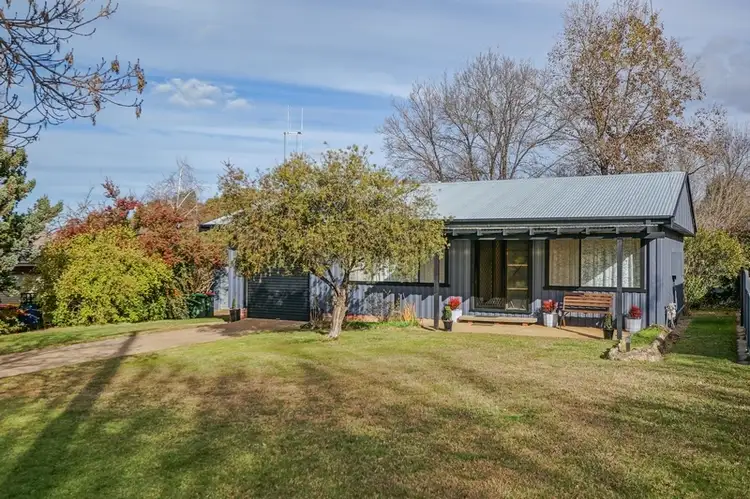 26 Collwood Crescent, Orange NSW 2800