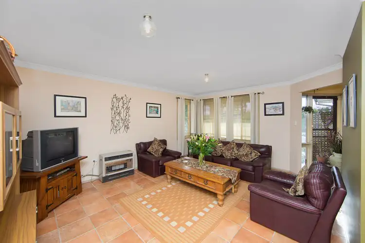 Second view of Homely house listing, 6 Betty Anne Place, Mardi NSW 2259