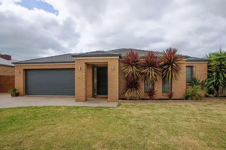 5 Kelvin Way, Bacchus Marsh VIC 3340
