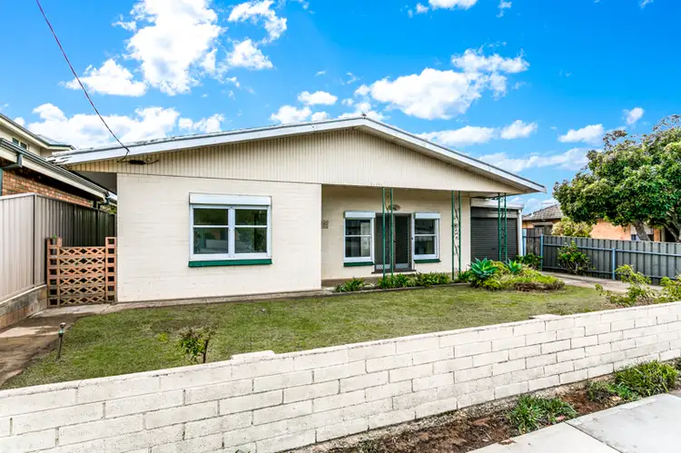 15 Kolapore Ave, Largs North SA 5016