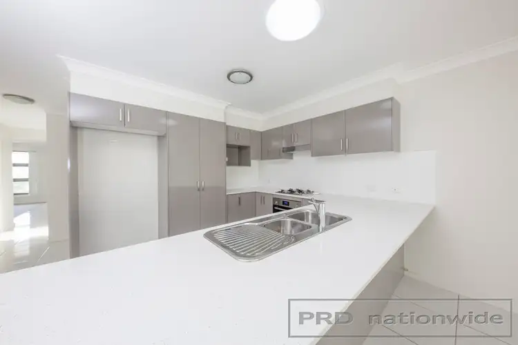 Fifth view of Homely house listing, 2/16 Warbler Ave, Aberglasslyn NSW 2320