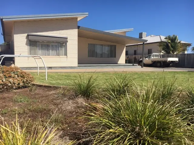 48 Mirrool Avenue, Yenda NSW 2681