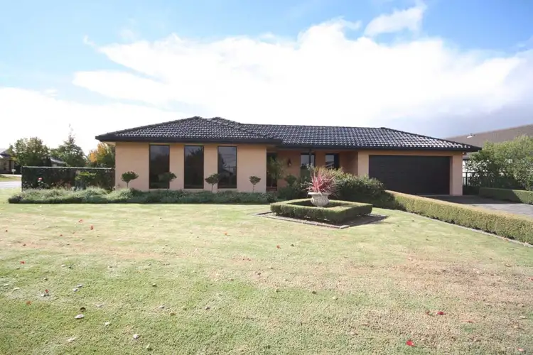 15 Robina Crescent, Dubbo NSW 2830