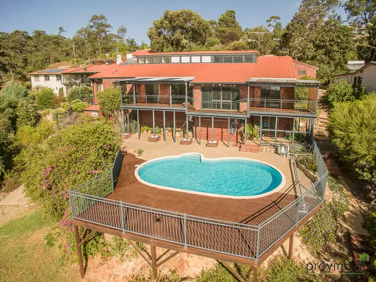 55 Nelson Crescent, Lesmurdie WA 6076