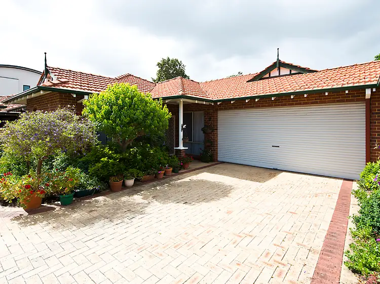 2/8 Forbes Road, Applecross WA 6153
