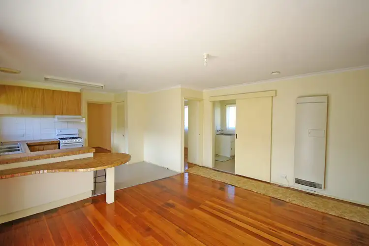 Fourth view of Homely house listing, 2 Pickersgill Court, Endeavour Hills VIC 3802