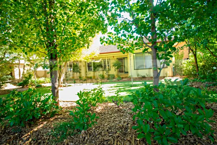 8 Thorby Crescent, Griffith NSW 2680