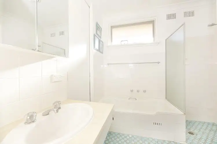 Fourth view of Homely apartment listing, 12/12 Kareela Road, Cremorne NSW 2090