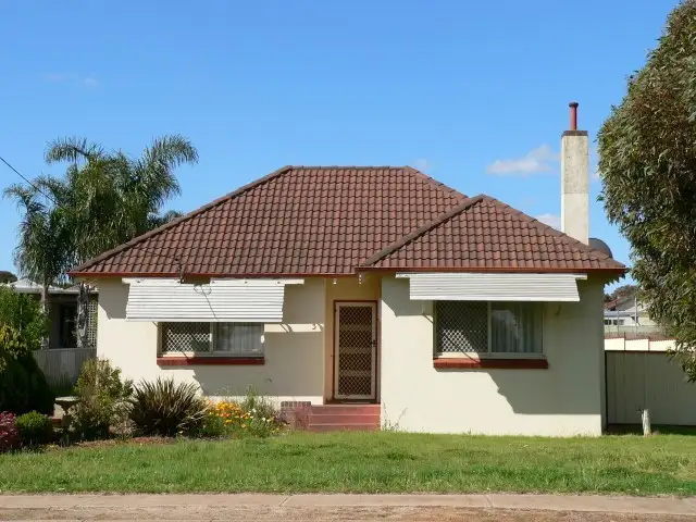 3 Adam Street, Katanning WA 6317