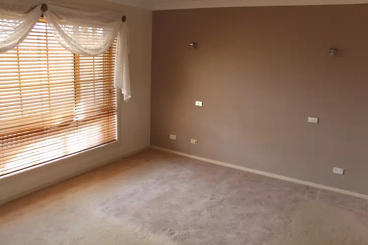 Sixth view of Homely house listing, 10 Aidan Close, Griffith NSW 2680