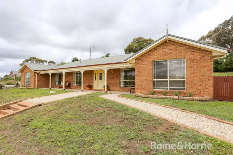 15 Glenhaven Crescent, Perthville NSW 2795
