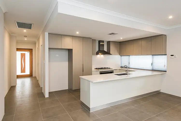 Fourth view of Homely house listing, 21 Darling Chase, Wandi WA 6167