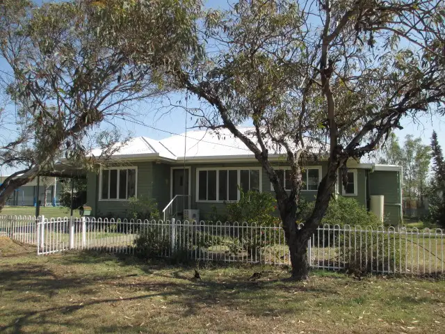 7 MILNE STREET, Tara QLD 4421