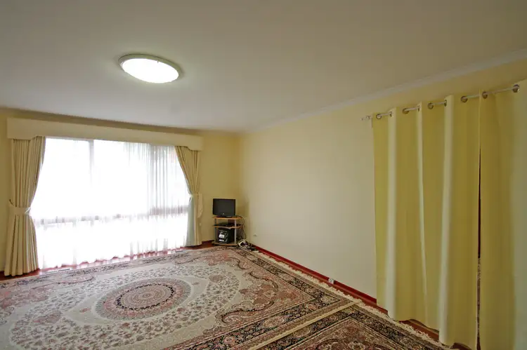 Sixth view of Homely house listing, 10 Lauriston Drive, Endeavour Hills VIC 3802