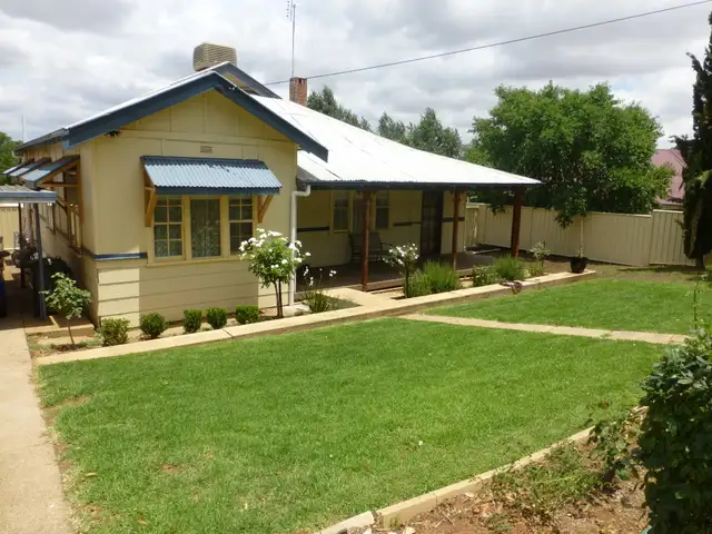9 Gap Street, Parkes NSW 2870