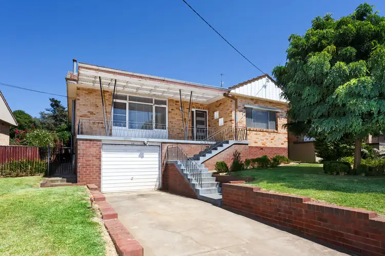70 Grove Street, Kooringal NSW 2650