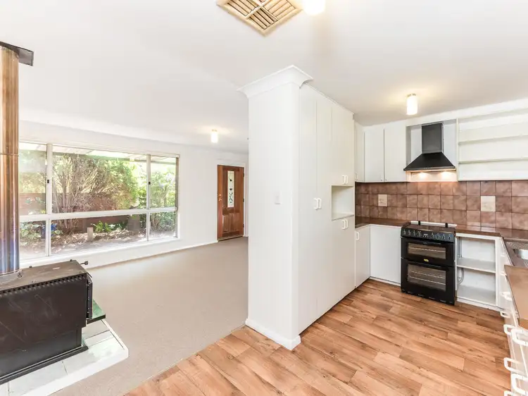 12 Shield Road, Lesmurdie WA 6076