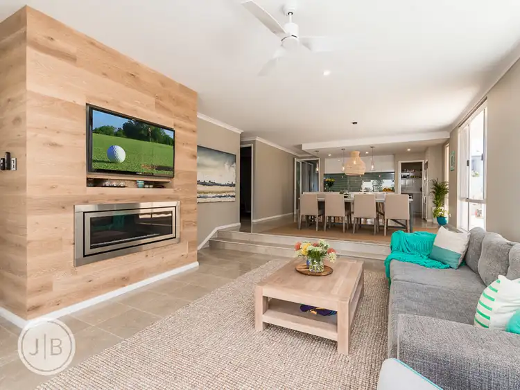Second view of Homely house listing, 6 Hirundo Place, Waterford WA 6152