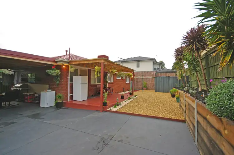 Seventh view of Homely house listing, 1 Ponto Court, Endeavour Hills VIC 3802