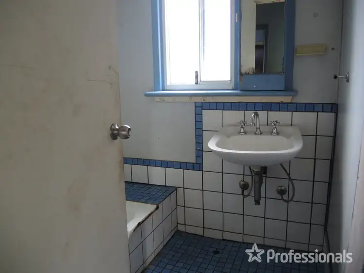 Sixth view of Homely house listing, 42 Felicia Street, Rangeway WA 6530