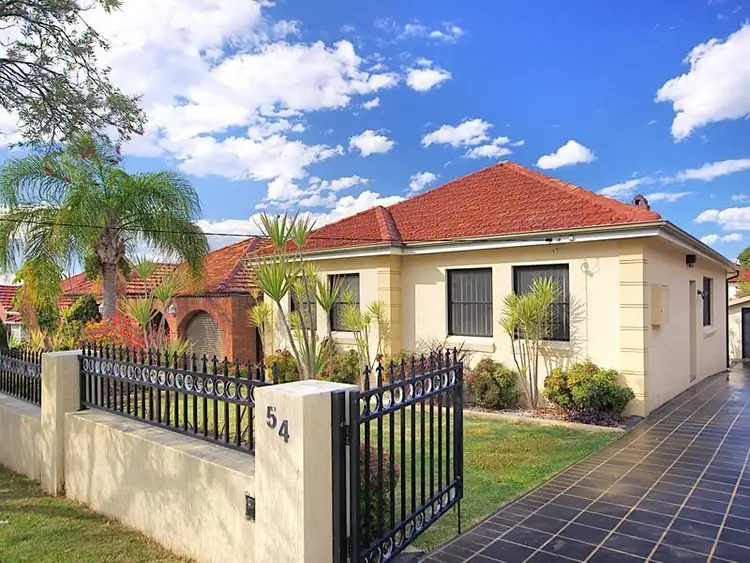 54 Proctor Ave, Kingsgrove NSW 2208