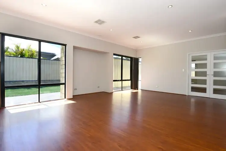 Seventh view of Homely house listing, 27 Columbus Loop, Success WA 6164