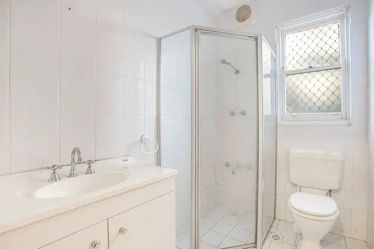 Fourth view of Homely unit listing, 4/133 The Grand Parade, Brighton-le-sands NSW 2216